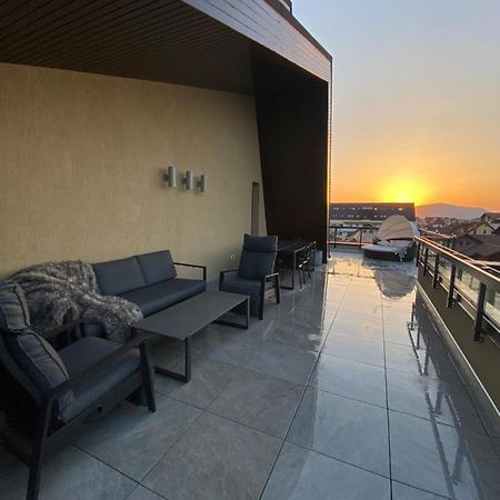 Art'Penthouse Aparthotel Брашов Екстериор снимка