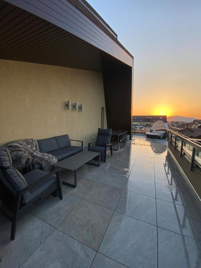 Art'Penthouse Aparthotel Брашов Екстериор снимка